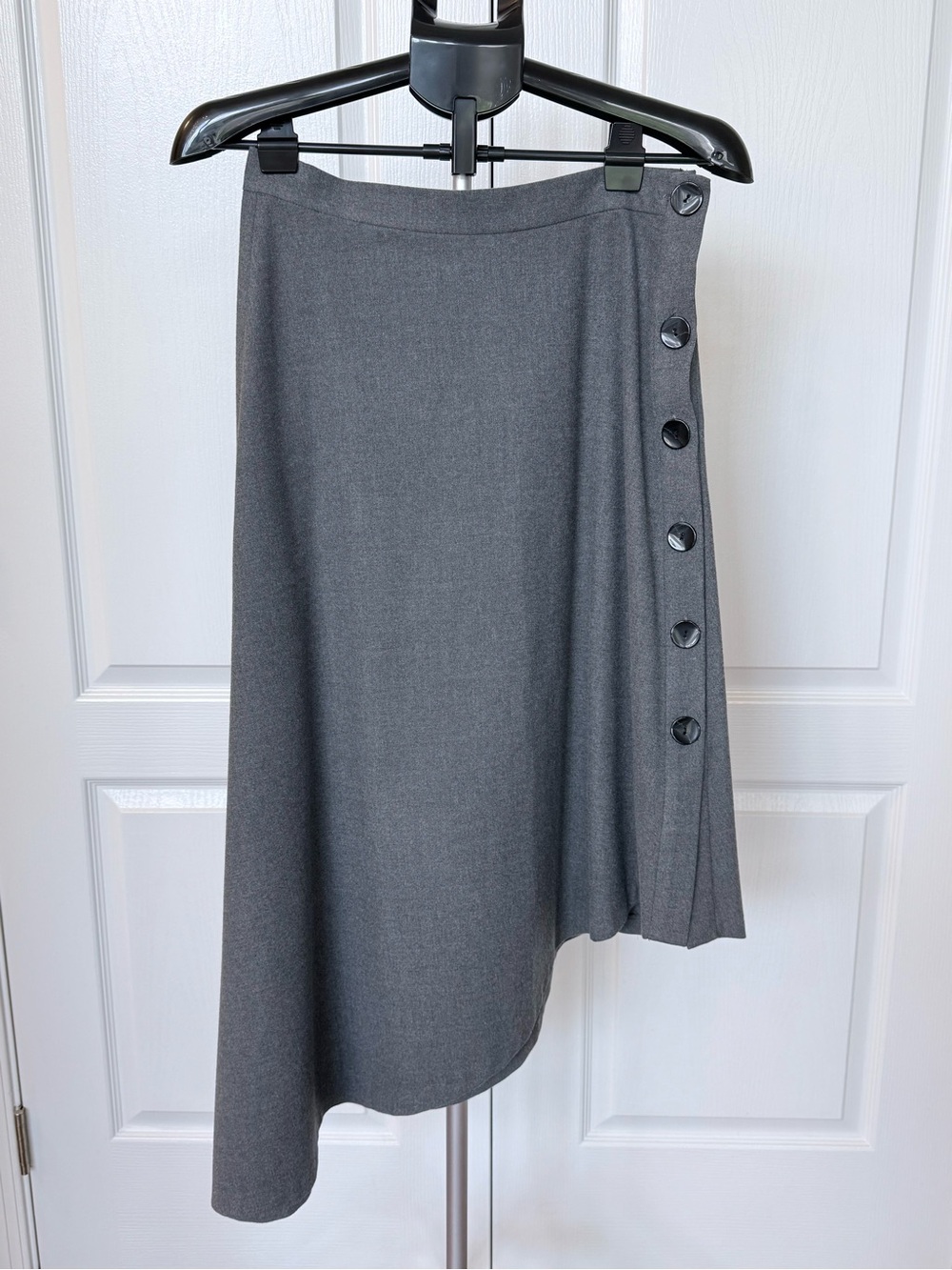 Zara Charcoal Gray Asymmetrical Midi Skirt with Side Buttons Size M🩶